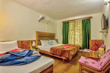 Triple Bed Room